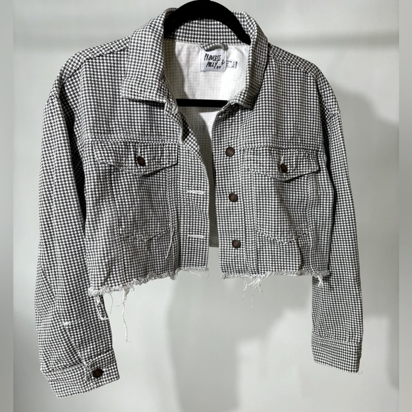 Princess Polly • Houndstooth Cropped Jean Jacket - Picture 2 of 5